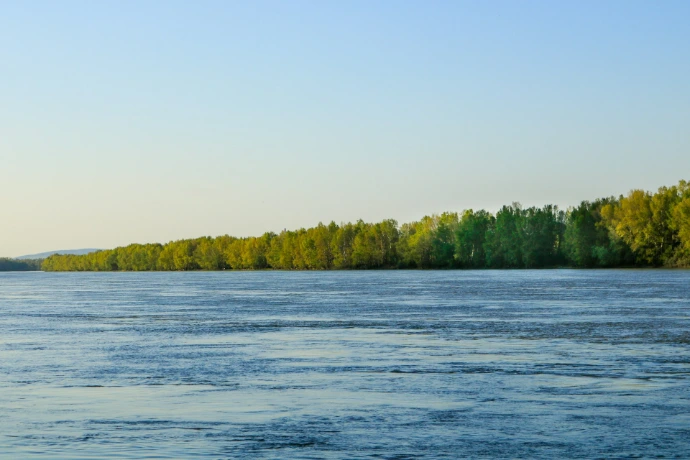 Schöne Stimmung auf der Donau bei Donaubestattung